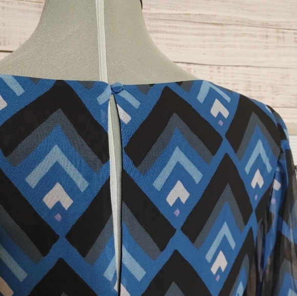 CLUB Monaco Gostanzah Dress Size 4 - Picture 4 of 12